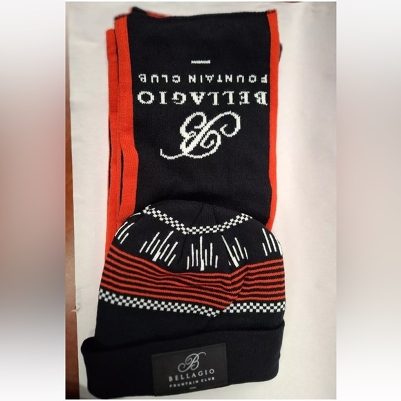 New Bellagio Fountain Club Formula One Gift Box Knit Scarf Beanie Set - Picture 4 of 9
